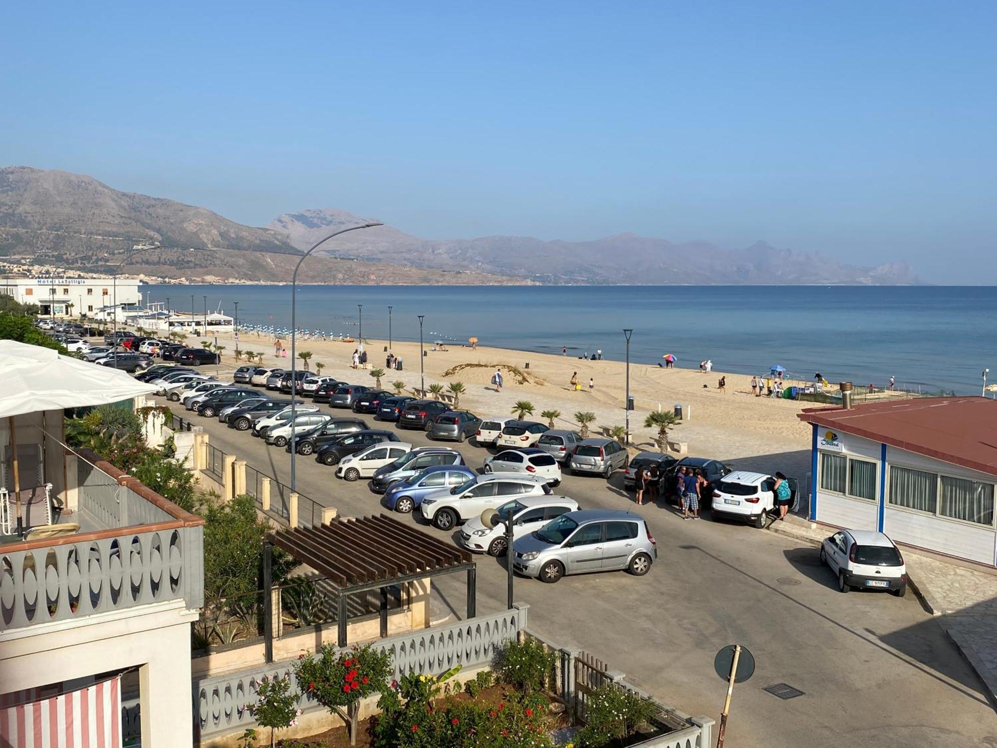 Tonnara Apartments Alcamo Marina Room photo